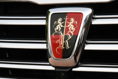 来自君越平台的百姓座驾，车长近5米轴距2837mm，输出220马力