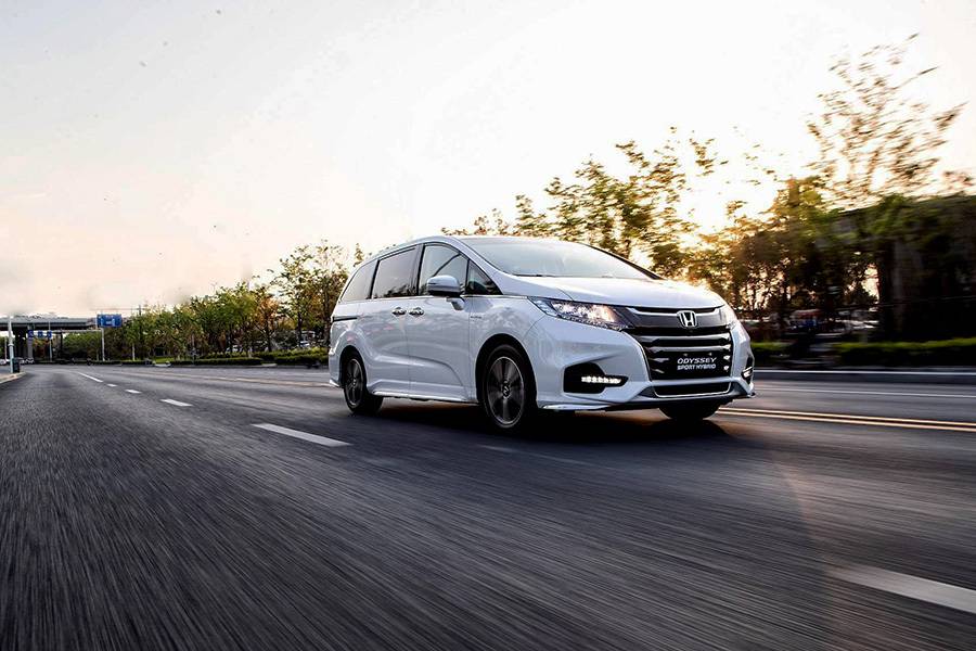 22.98万起，配魔术感应车门，奥德赛锐·混动上市，怎么买更值？