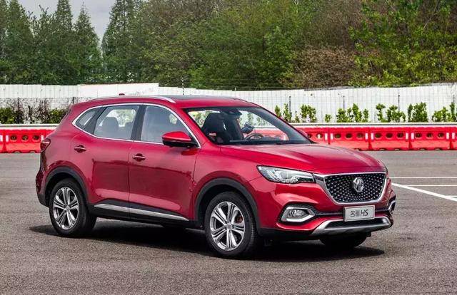 钟观 | 7秒破百、36米刹停，名爵HS性能强劲的秘密究竟是啥？