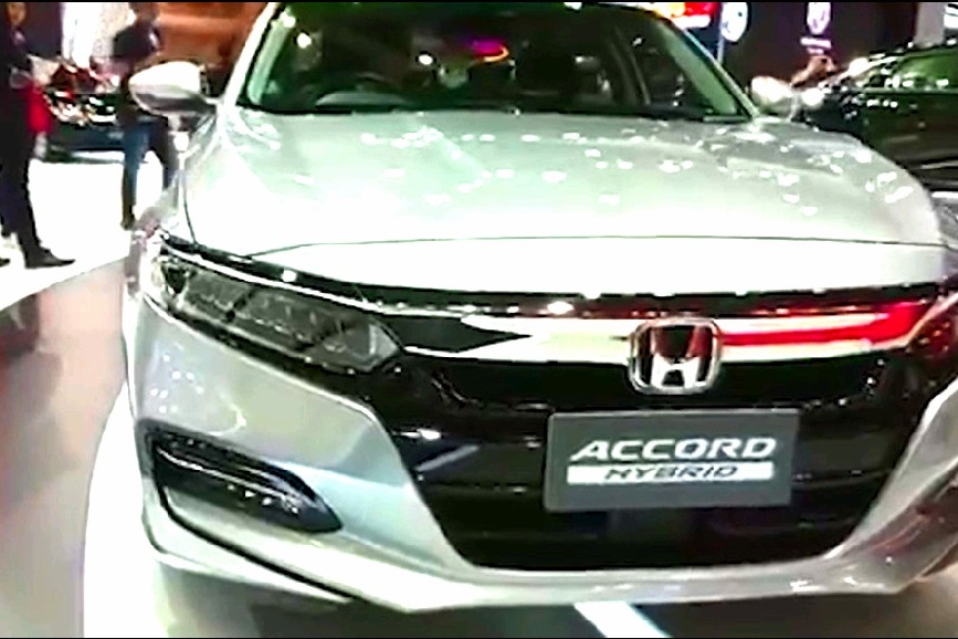 【实拍】2019款本田雅阁2.0混动touring 油耗仅3L