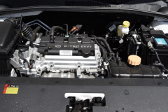 开宝骏不丢人，油耗4升比飞度省油，1.5L也能榨出112马力