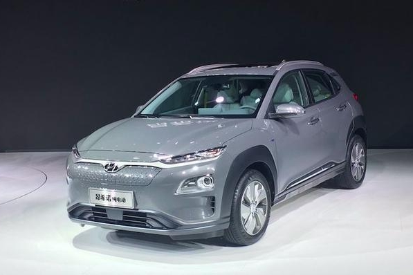 现代首款纯电动SUV来了，外观个性，按键换挡，续航500KM