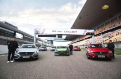 MG LIVE燃爆F1赛道，19款名爵6上市