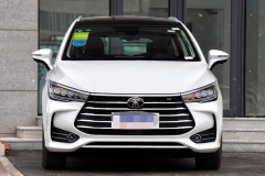 销量证明国产车没那么差！宋MAX油耗6.6升，6座布局不足8万