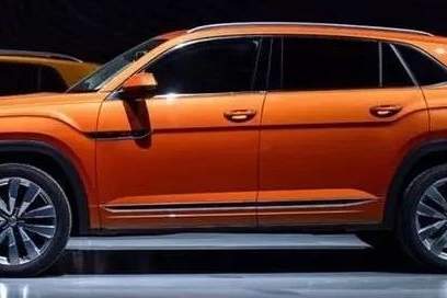 大众推轿跑途昂，用第三排座椅换造型，配全液晶仪表，动力不变