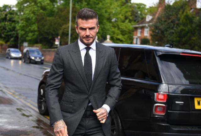 帅也不是万能的！贝克汉姆开宾利打电话，罚款扣6分禁驾6个月！