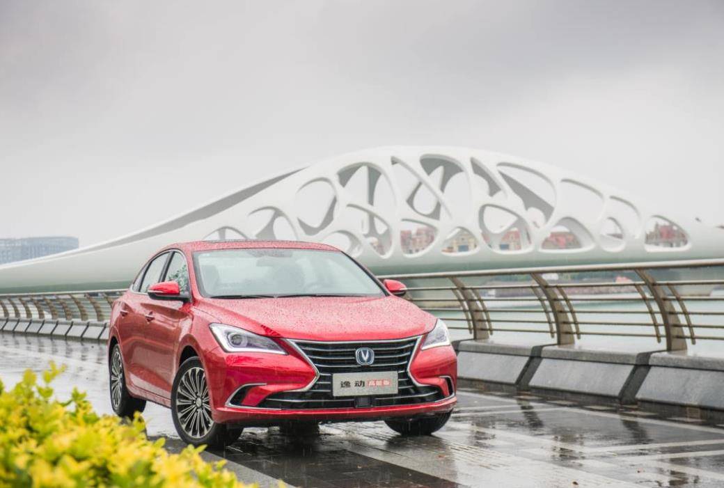 不与争锋自锋芒 长安汽车见证自主品牌翘楚之位