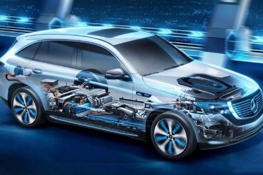 奔驰EQC下半年国产，扒开它漂亮的外衣，我们发现它也许更加安全