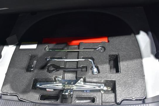 别小看这些东西，关键时刻很有用，车上应该配备