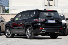 最良心的7座硬派SUV！4乘4驱动不足24万，油耗6升压榨400扭矩