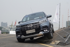 换装全新1.6T发动机，动力参数比思域还牛 奇瑞这台中型SUV真不赖