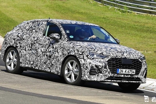 想买Q3的要不先等等？奥迪Q4最新谍照曝光