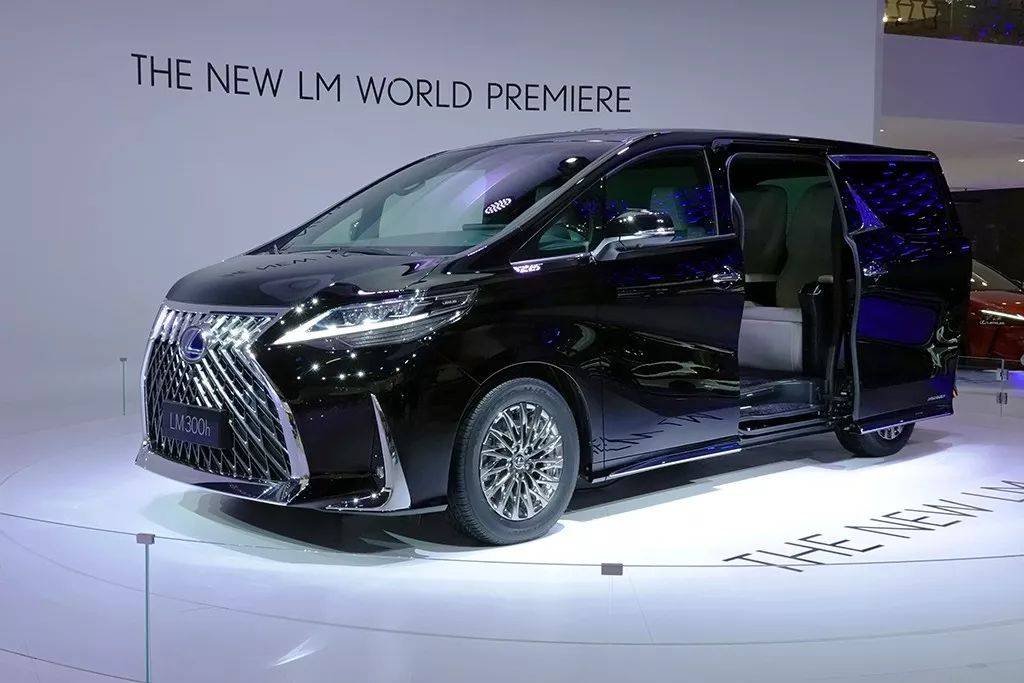 别克GL8要出四座版？买不起雷克萨斯LM的可以看过来