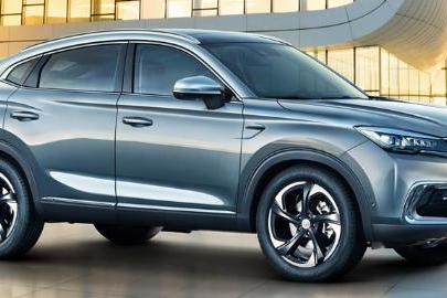 自主轿跑SUV三足鼎立，吉利星越、长安CS85、哈弗F7x该选哪一款？