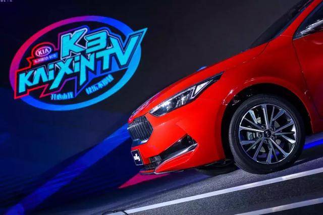 起售价9.88万，首付低至999元，买它比卡罗拉/轩逸更划算！