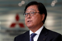 益子修辞任三菱汽车CEO