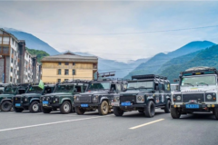 贵族情怀！愿你开着路虎拥有荣耀与爱情