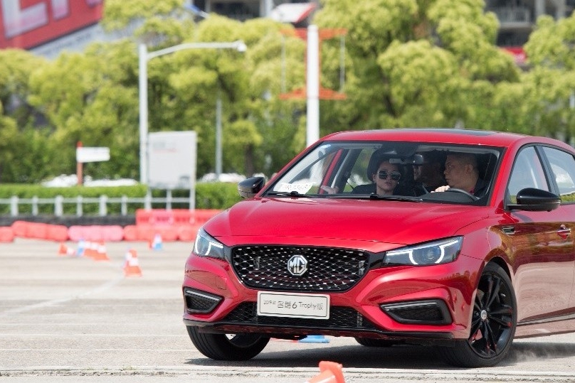 名爵6和思域推原厂改装版，菲斯塔和昂克赛拉懵了，为何？