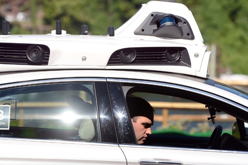 无人驾驶不存在「绝对安全」| 顿悟·自动驾驶