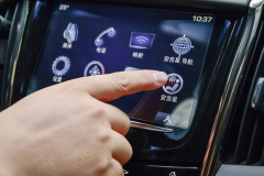 凯迪拉克又甩出白菜价，下探7万搭279马力的引擎，宝马330有压力