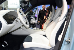 斯柯达终于发飙了，发布全新SUV匹敌途观L，油耗4升4.3秒破百