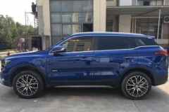 吉利终于听取网友建议了，最美SUV下调至6.98万，油耗也降至7升