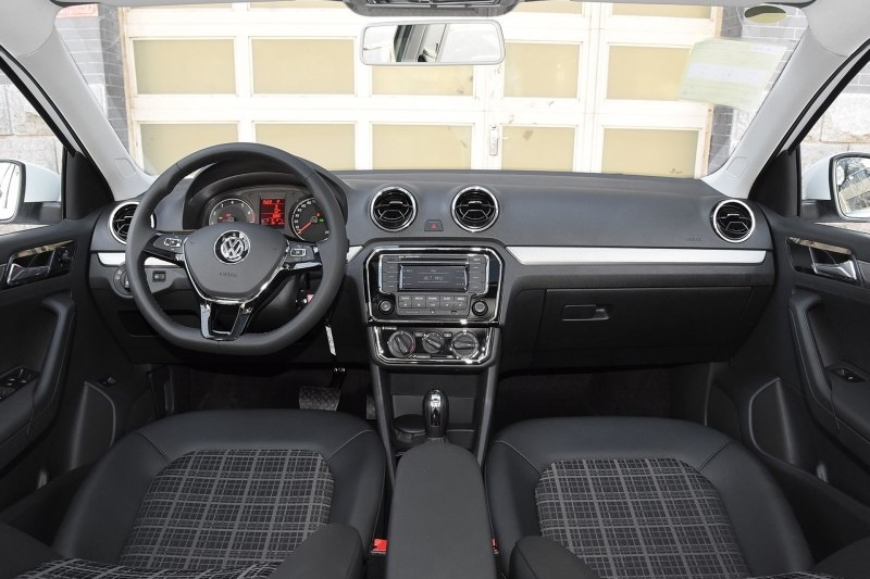 桑塔纳和捷达同为1.5L动力 价格也差不多，为什么要选择前者？