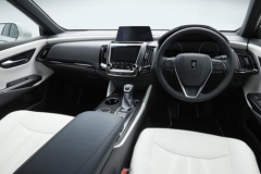 丰田总算想通了，丰田最豪华的车型终于换代，还是TNGA平台产物