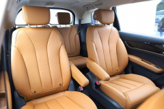 比亚迪终于开火了，全新MPV比五菱还装，拉人载货最拿手