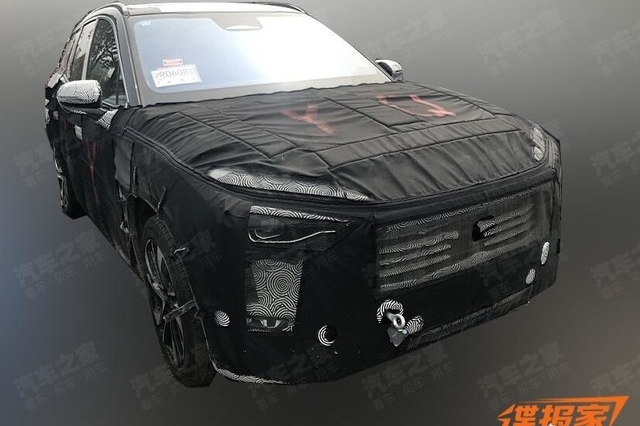 或将提升续航表现 新款蔚来ES8谍照曝光