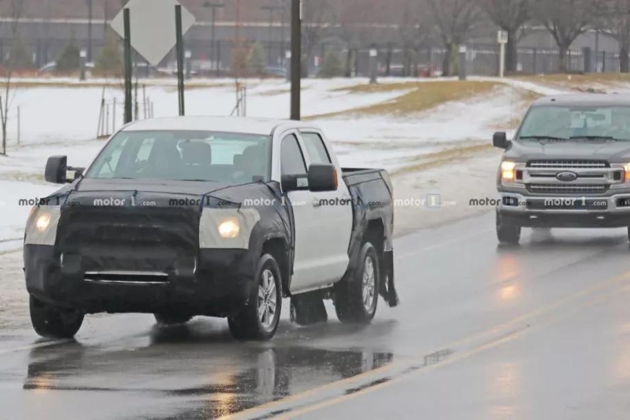 3.5T双涡轮加混动技术，丰田坦途终于要换代了！