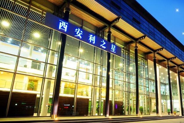 一颗螺栓引发的“惨案”，会让奔驰觉醒么？