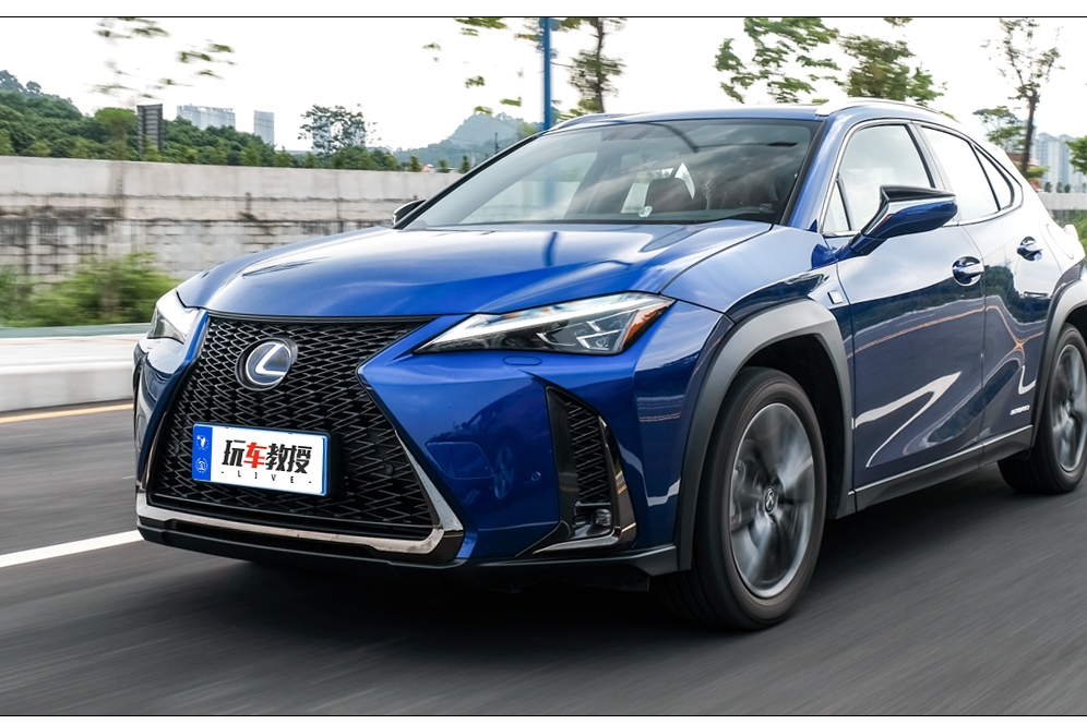 实测5个油！刚上市这台精致SUV，外观高大上，质感超级棒！