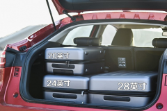 哈弗又杀出回马枪，亮出白菜价匹敌宝马X6，油耗也降至6.8升