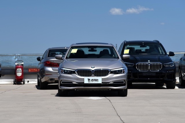 2019款5系和X3，取消雾灯的外观，豪华版和M版图齐了。没雾灯好看吗？