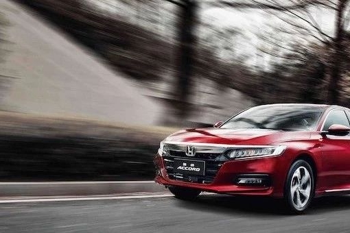 成为二十万分之一 见证最好的十代雅阁