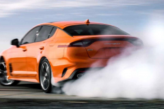 斯汀格终于喊话思域，3.3T引擎爆发370匹马力，破百才4.9秒