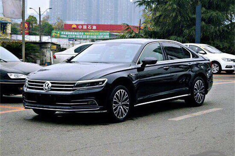 22万就能买到的C级轿车 大众辉昂到店实拍 最高降幅17.85万