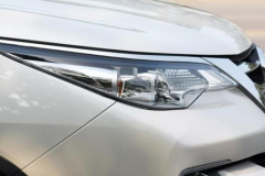 丰田终于不再硬抗，进口SUV总算来了，售价真低廉，配2.7L引擎