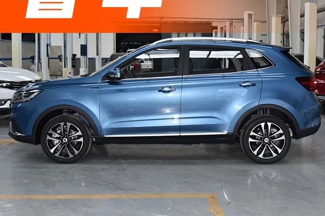 10万不到的高颜值SUV，开着平顺还省油省心？车友心动了！