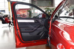 国产最快的SUV，月销15000台4.5秒破百，全新标配七座