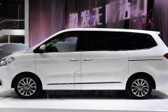 23万的国产MPV，车长6米花费26亿研发，搭载宝马2.0T发动机