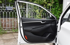 公认的合资家轿王，入门版降至6万多，1.4T引擎才5升油耗