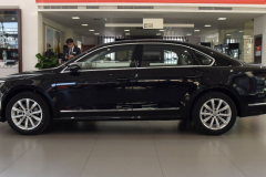 雅阁也招架不住了，帕萨特终于降至13万，车长4米8配1.4T引擎