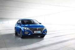 来，看新晋“司机”怎么选人生的第一台车？