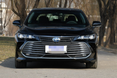 20万里最美B级车，丰田狠心下探4万，2.5的排量匹敌迈腾