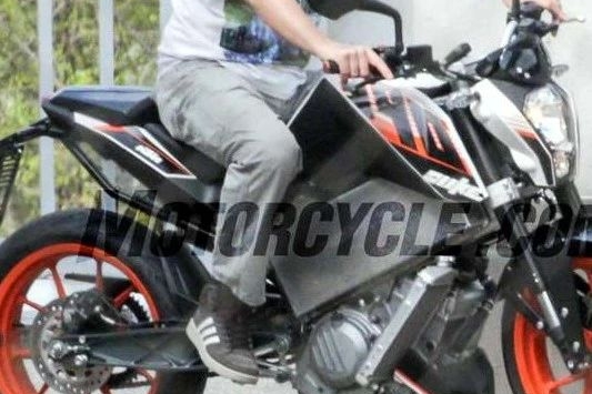 电动版的KTM 390DUKE曝光，这可能是电动摩托中的小钢炮？