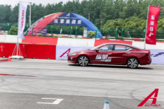 新一代天籁如何做到高性能和大沙发？