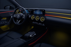 奔驰最良心的A级，上市就降6万，1.3T+163马力，仅15.78万