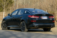 起亚最良心的一款B级车，上市就降4.98万，245马力，跌至12万